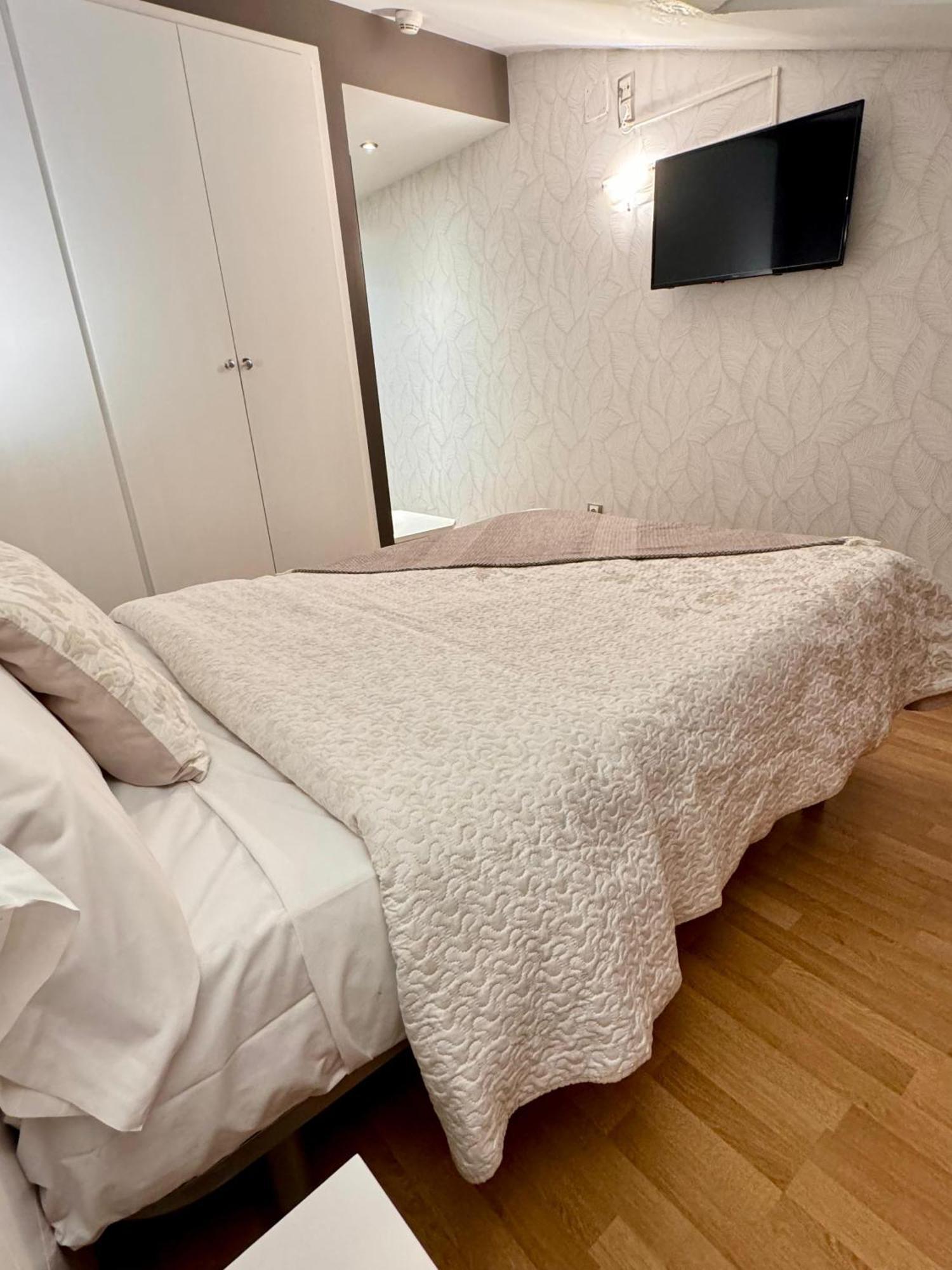 Hotel El Acebo Jaca Zewnętrze zdjęcie