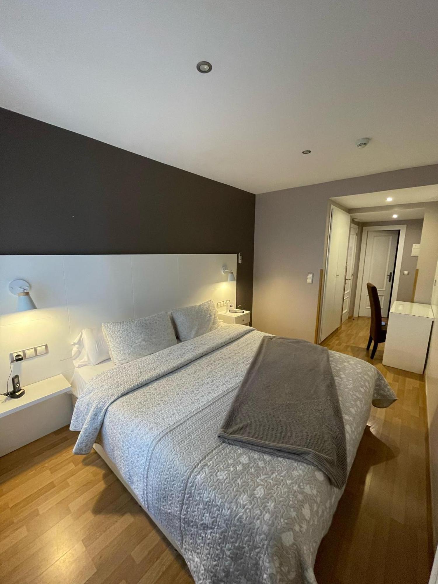 Hotel El Acebo Jaca Zewnętrze zdjęcie