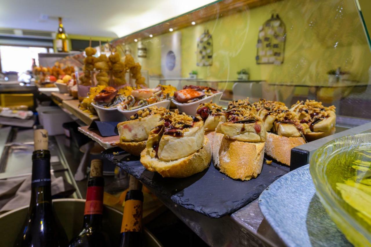 Hotel El Acebo Jaca Zewnętrze zdjęcie